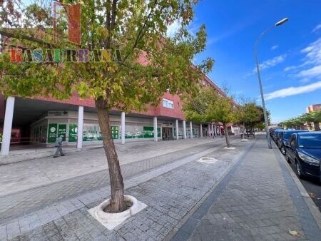 Local commercial dans Valdemoro, Madrid à louer - Photo de l’immeuble – Image 2 sur 3