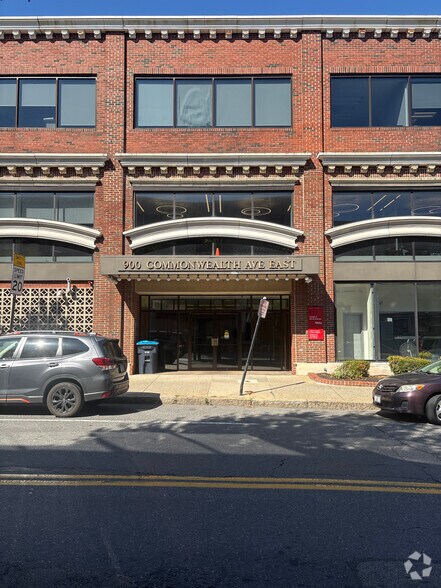 900 Commonwealth Ave, Boston, MA à louer - Photo de l’immeuble – Image 2 sur 2