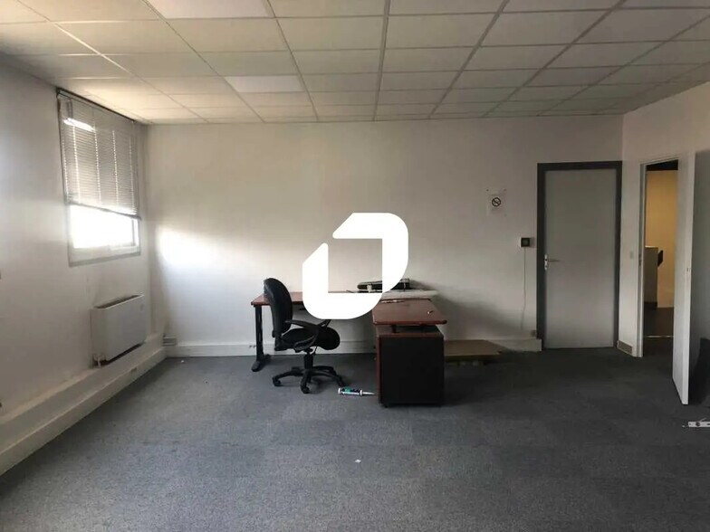 Bureau dans Eaubonne à louer - Photo de l’immeuble – Image 3 sur 11