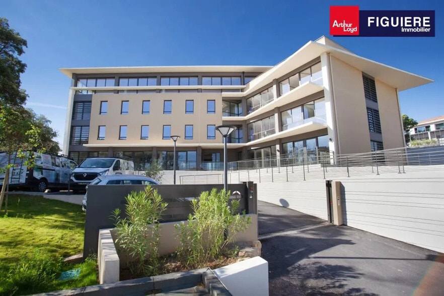 70 Rue De La Tramontane, Aix-en-Provence à louer - Photo de l’immeuble – Image 2 sur 16