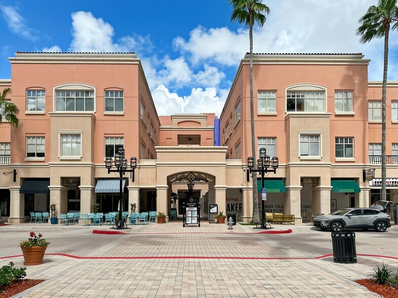 433 Plaza Real, Boca Raton, FL à louer - Photo de l’immeuble – Image 3 sur 21