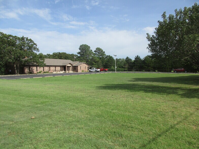8500 Frankoma Rd, Tulsa, OK à vendre - Photo de l’immeuble – Image 2 sur 12