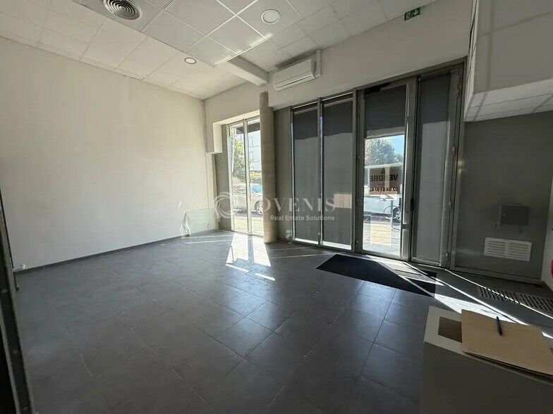 Local commercial dans Orléans à louer - Photo de l’immeuble – Image 2 sur 7