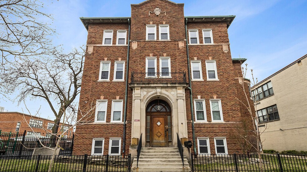 4925-4933 W Patterson Ave, Chicago, IL à vendre - Photo de l’immeuble – Image 2 sur 23