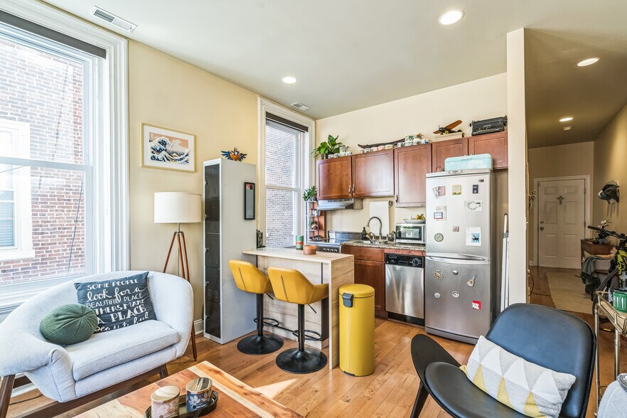 1937 Spring Garden St, Philadelphia, PA à vendre - Photo de l’immeuble – Image 3 sur 8