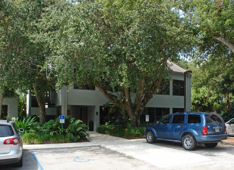 11211 Prosperity Farms Rd, Palm Beach Gardens, FL à vendre - Photo de l’immeuble – Image 2 sur 25