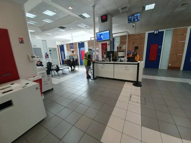 Plus de détails pour Local commercial à louer
