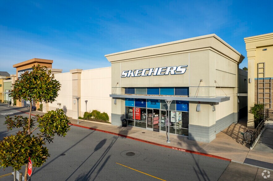 301-303 Gellert Blvd, Daly City, CA à louer - Photo de l’immeuble – Image 3 sur 9