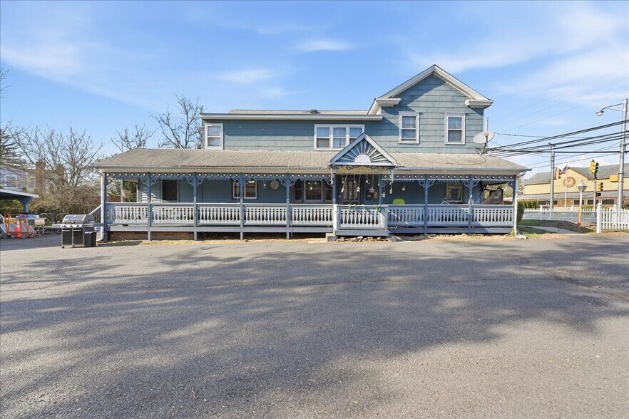 96 Freneau Ave, Matawan, NJ à vendre - Photo de l’immeuble – Image 2 sur 84