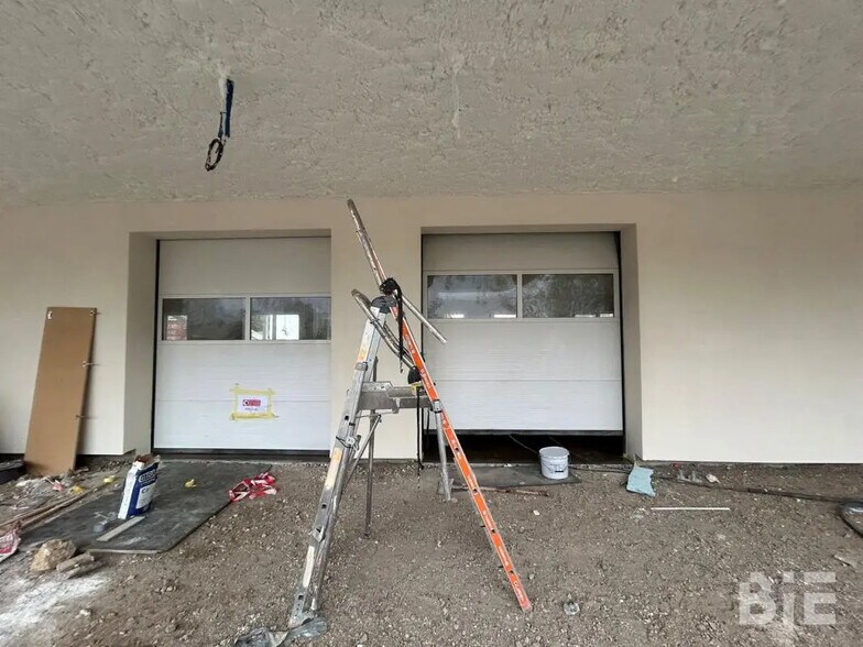 Local d'activités dans Bruges à vendre - Photo de l’immeuble – Image 2 sur 20