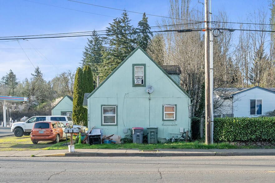 764 NE Main St, Willamina, OR à vendre - Photo de l’immeuble – Image 2 sur 6