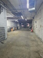 42-40 Crescent Street, Long Island City, NY à louer Photo de l’immeuble– Image 2 sur 3