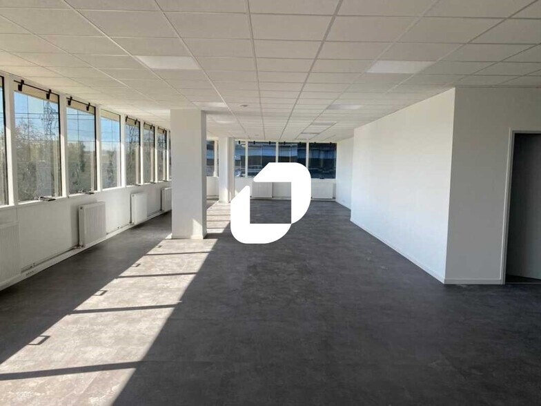 Bureau dans Cergy à vendre - Photo intérieure – Image 1 sur 12