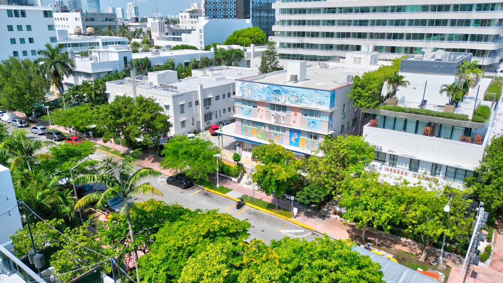 1680 James Ave, Miami Beach, FL à vendre - Photo de l’immeuble – Image 2 sur 56