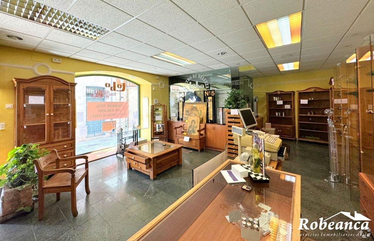 Local commercial dans Ávila, Ávila à louer Photo intérieure– Image 1 sur 7
