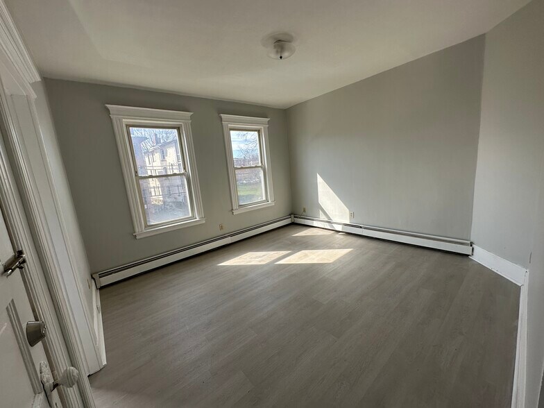 23% ROI + Turn Key portefeuille de 2 biens à vendre sur LoopNet.fr - Photo de l’immeuble – Image 3 sur 15