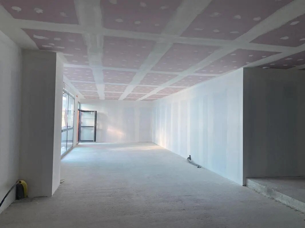 Local commercial dans Maillat à louer Photo intérieure– Image 1 sur 7