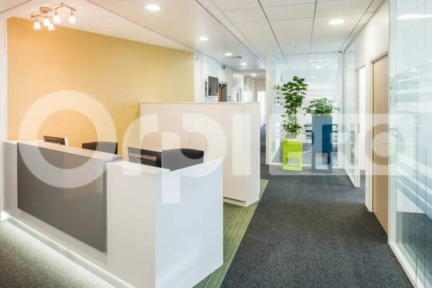 Bureau dans Fontenay-sous-Bois à louer - Photo de l’immeuble – Image 3 sur 5