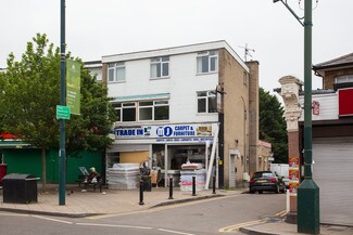 Plus de détails pour 70 High St, West Drayton - Local commercial à louer