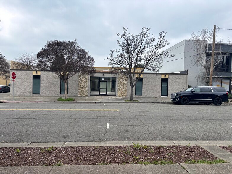 801 Jefferson St, Fairfield, CA à vendre - Photo principale – Image 1 sur 12
