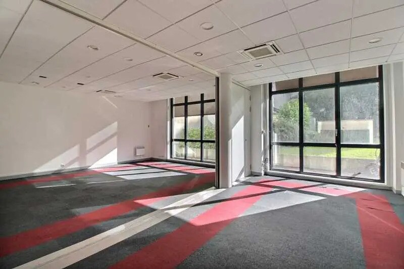 Rue Froidevaux, Paris à louer - Photo de l’immeuble – Image 1 sur 11