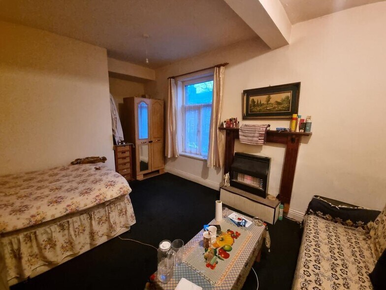 5 Glenholme Rd, Bradford à vendre - Photo de l’immeuble – Image 3 sur 10