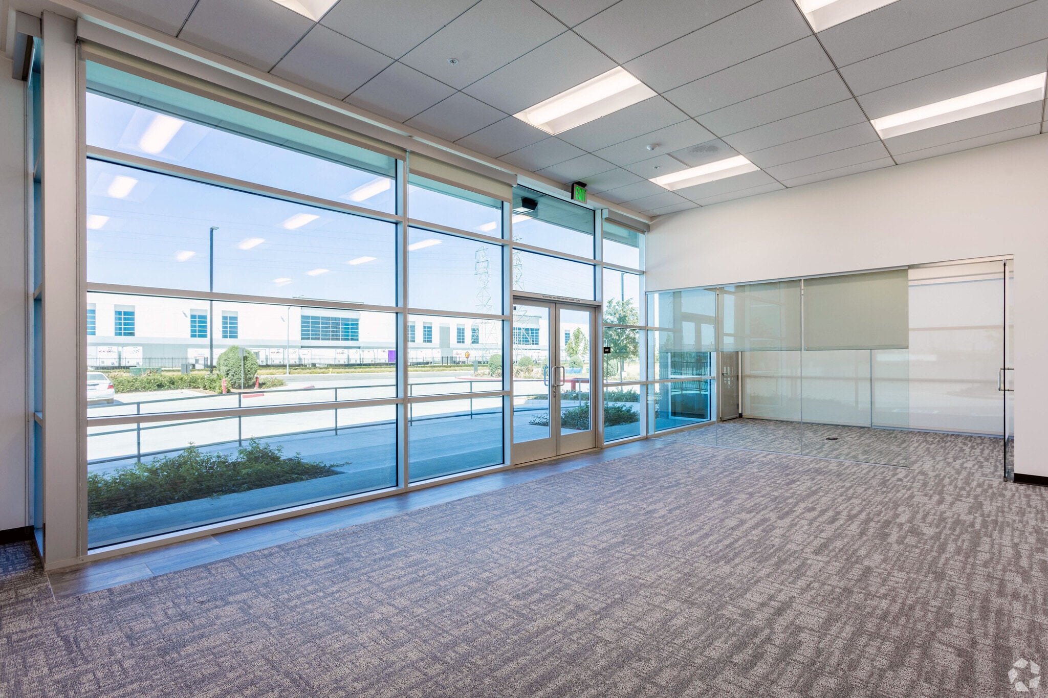 5070 Glacier St, Lathrop, CA à louer Photo intérieure– Image 1 sur 11