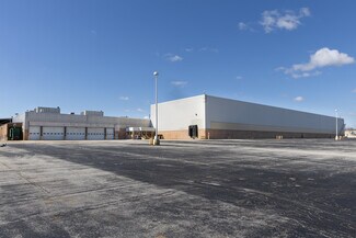 Plus de détails pour 3300 N 124th St, Milwaukee, WI - Industriel/Logistique à vendre