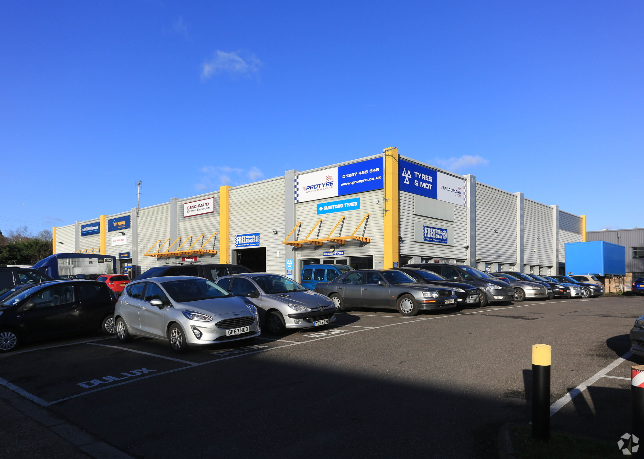 2 Broad Oak Rd, Canterbury à louer Photo principale– Image 1 sur 3