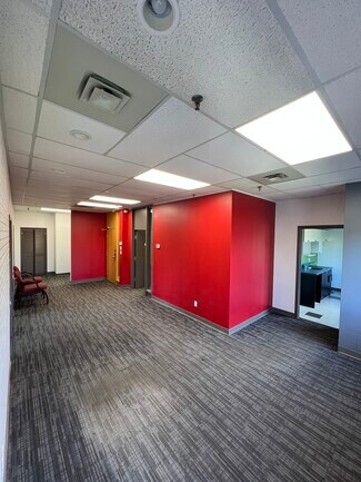Plus de détails pour 643-675 Boul Curé-Labelle, Laval, QC - Bureau à louer