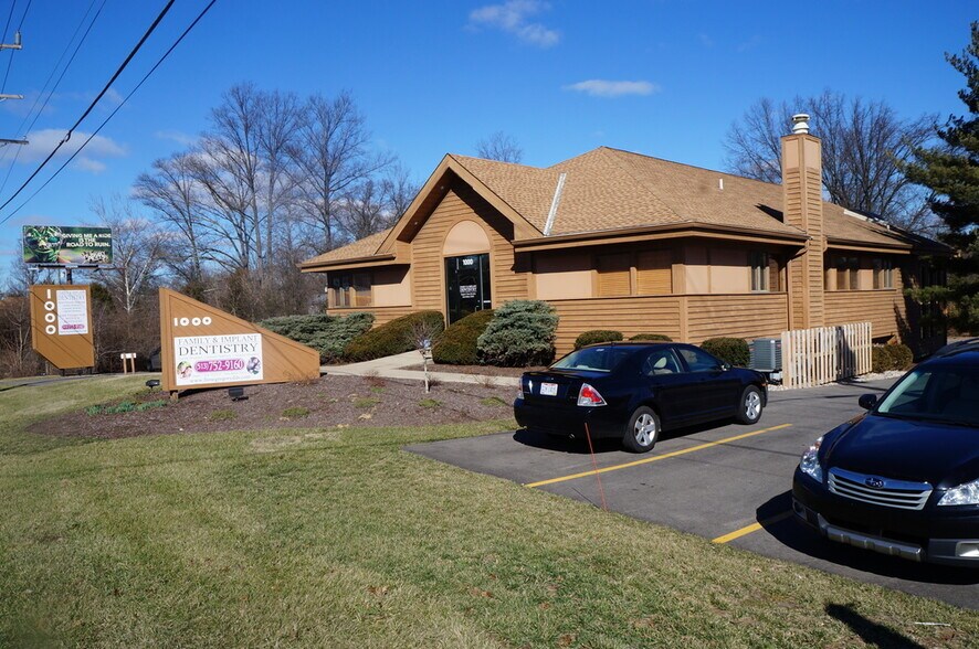 1000 Ohio Pike, Cincinnati, OH à louer - Photo de l’immeuble – Image 2 sur 32