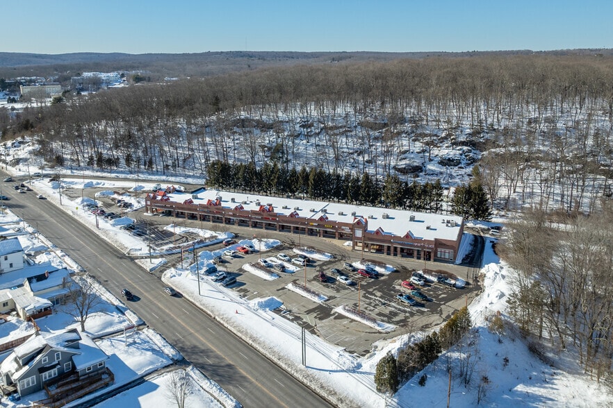 77 Salem Tpke, Norwich, CT à louer - Aérien – Image 2 sur 5