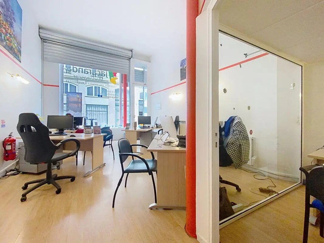 Local commercial dans Paris à vendre Photo intérieure– Image 1 sur 5