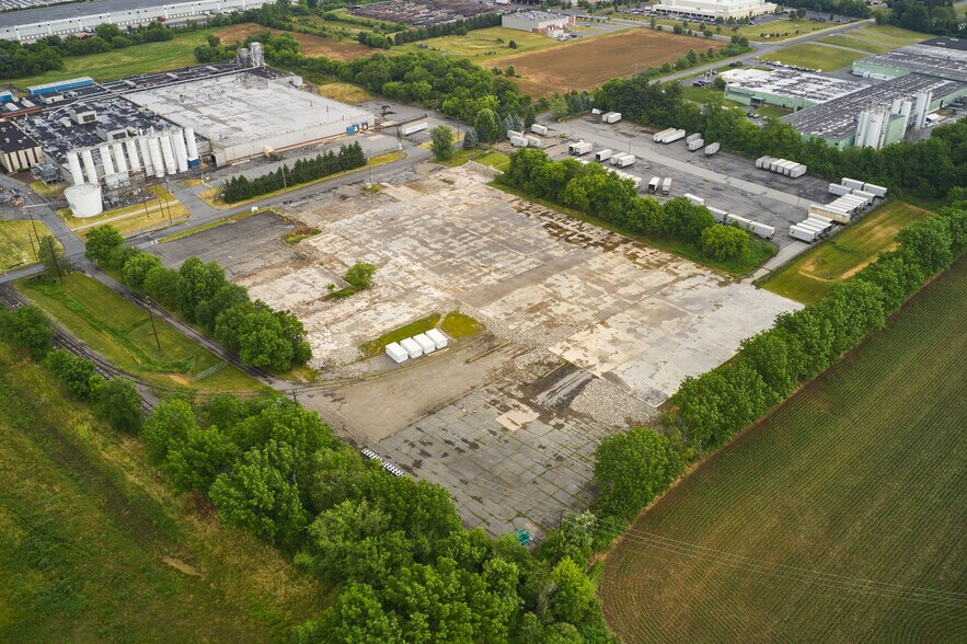 600 Kuebler Rd, Easton, PA à louer - Photo de l’immeuble – Image 2 sur 5