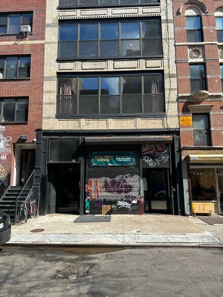 18 Orchard St, New York, NY à vendre - Photo de l’immeuble – Image 2 sur 7