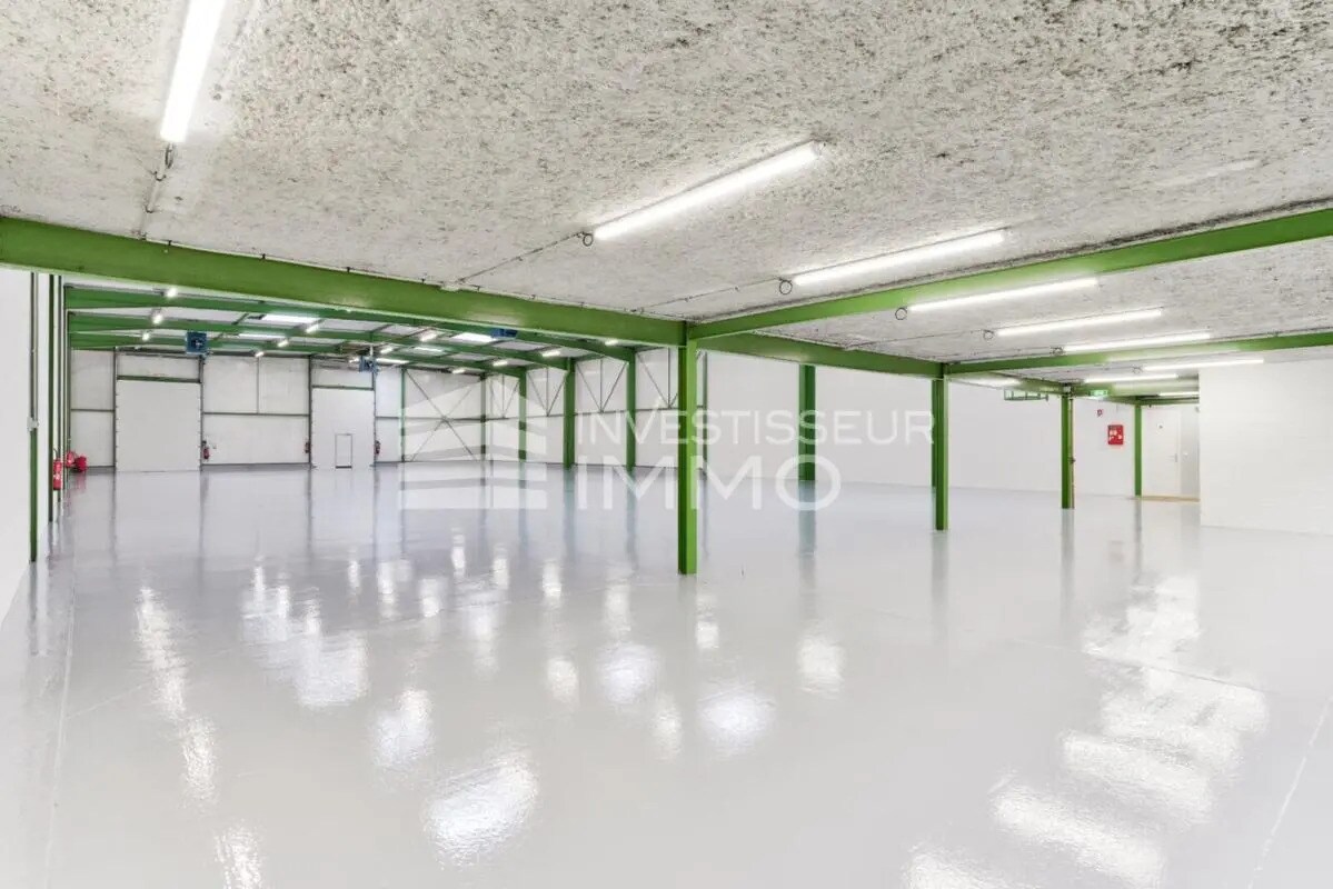 Local d’activités dans Saint-Thibault-des-Vignes à louer Photo intérieure– Image 1 sur 6