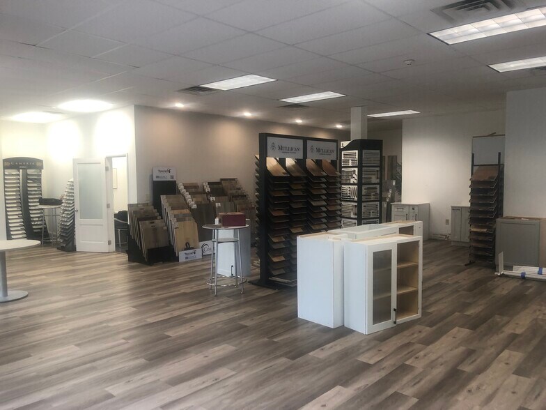 327 Passaic Ave, Fairfield, NJ à louer - Photo de l’immeuble – Image 2 sur 6