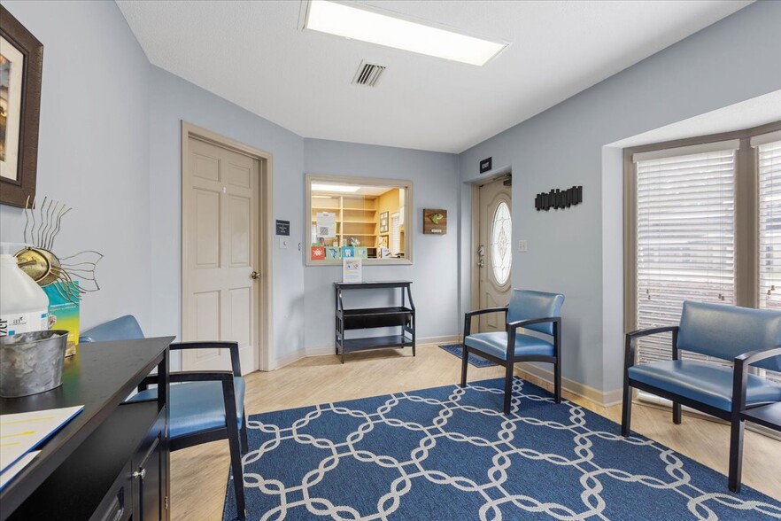 235-237 John Knox Rd, Tallahassee, FL à vendre - Photo de l’immeuble – Image 3 sur 39