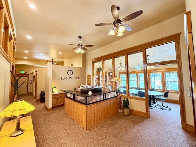 620 S Cascade Ave, Colorado Springs, CO à vendre - Photo de l’immeuble – Image 3 sur 8
