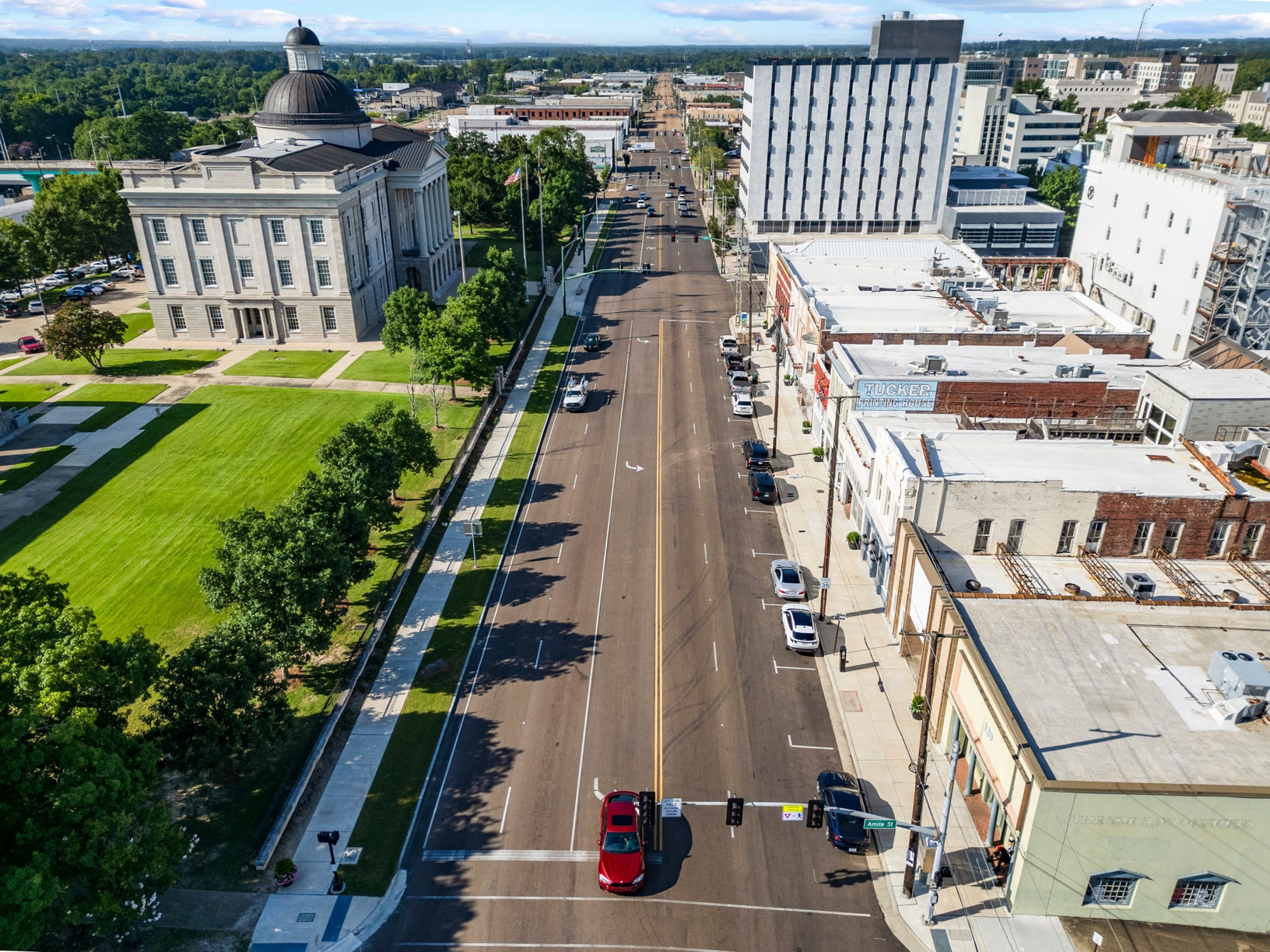 117-121 N State St, Jackson, MS à louer Aérien– Image 1 sur 14