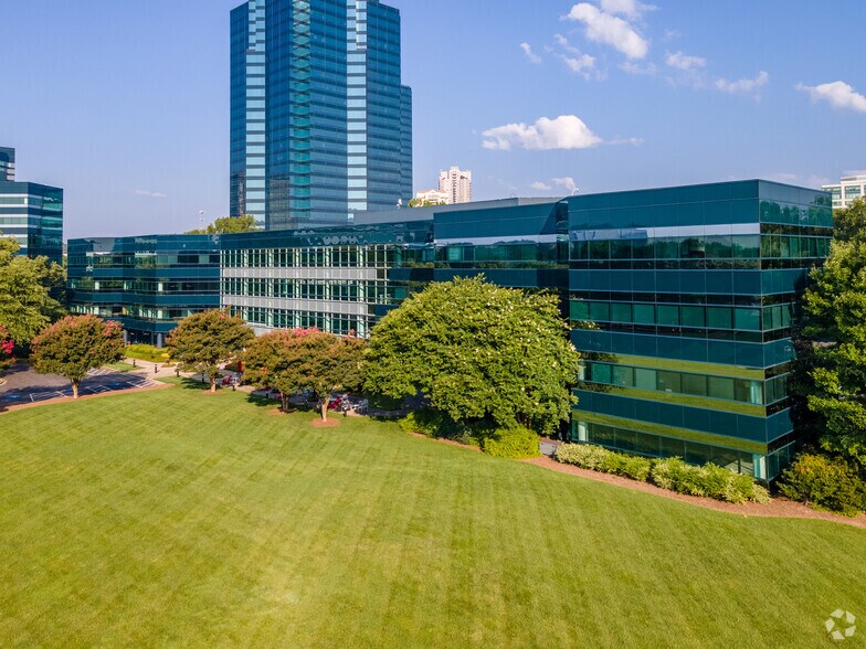 4 Concourse Pky NE, Atlanta, GA à louer - Photo de l’immeuble – Image 1 sur 32