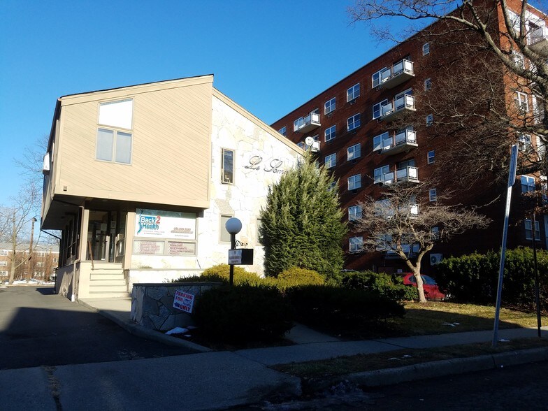 16 Jefferson St, Hackensack, NJ à louer - Photo de l’immeuble – Image 3 sur 31