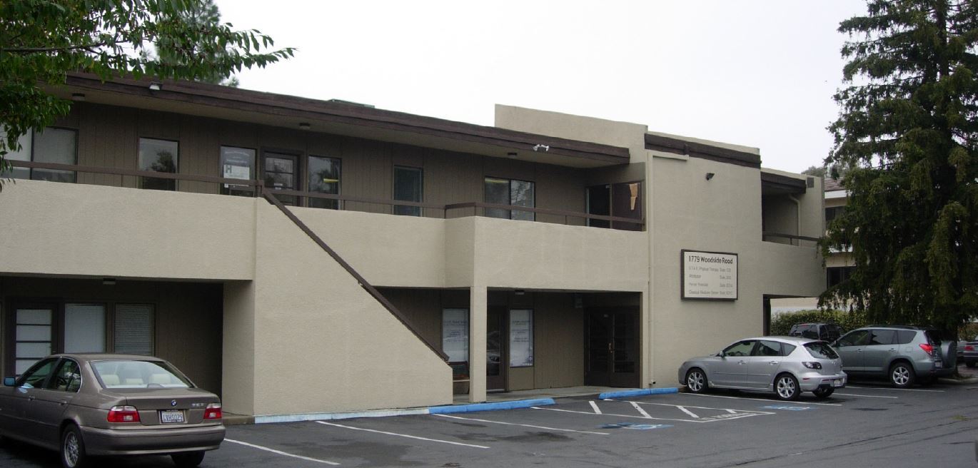 1779 Woodside Rd, Redwood City, CA à louer Photo de l’immeuble– Image 1 sur 2