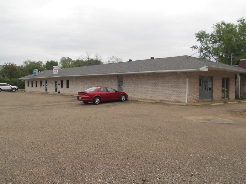 3154 Lincoln Way W, Massillon, OH à vendre - Photo principale – Image 2 sur 5