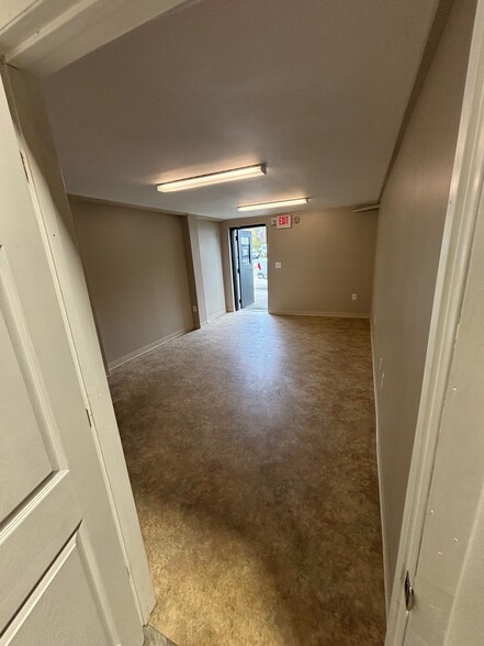 3350 Patuxent River Rd, Davidsonville, MD à louer - Photo de l’immeuble – Image 3 sur 8