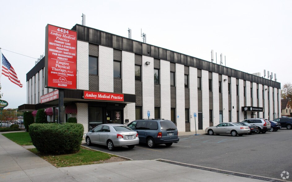 4310-4370 Amboy Rd, Staten Island, NY à louer - Photo de l’immeuble – Image 3 sur 13