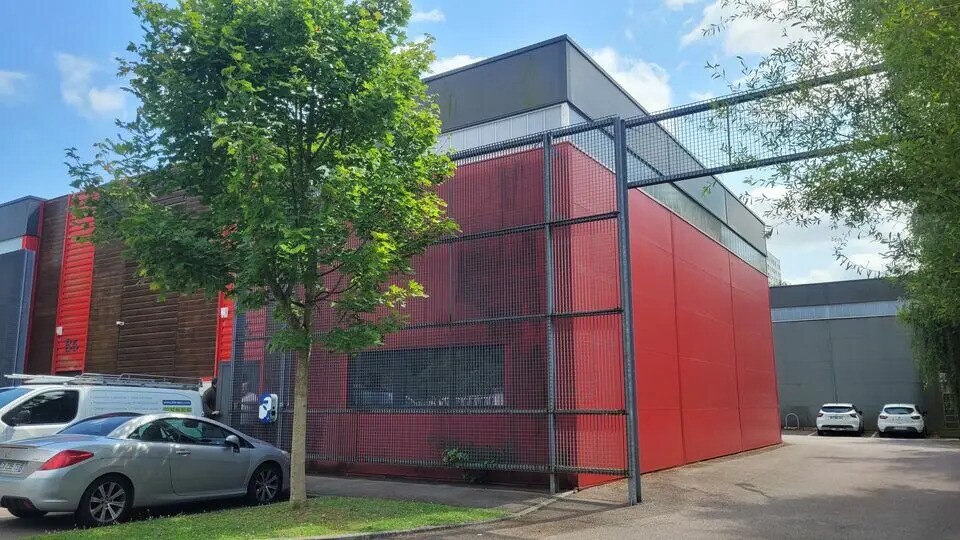 Local d’activités dans Rouen à louer - Photo de l’immeuble – Image 2 sur 9