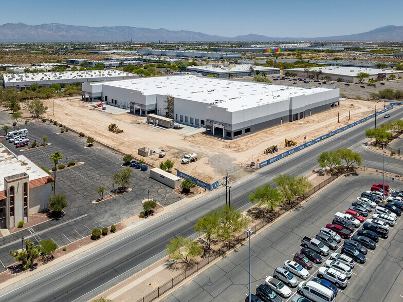 2717 E Corona Rd, Tucson, AZ à louer - Photo de la construction – Image 2 sur 4