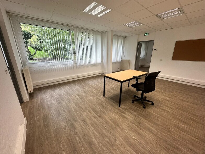 Bureau dans Angers à louer - Photo de l’immeuble – Image 2 sur 7