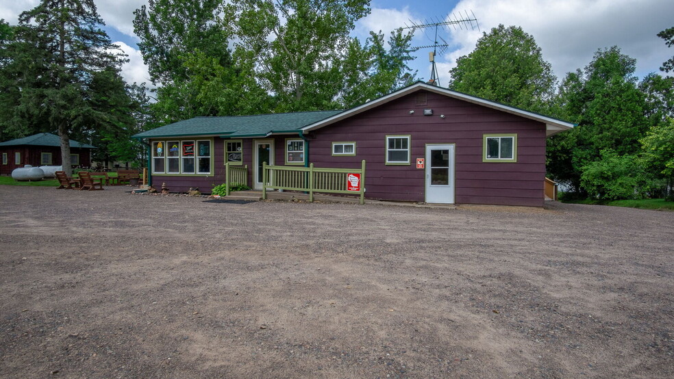 N1107 Roses Resort Rd, Weyerhaeuser, WI à vendre - Photo de l’immeuble – Image 1 sur 91